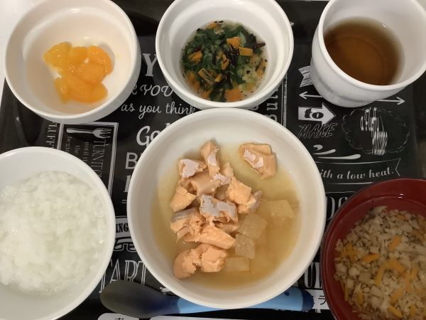 大根と鮭の味噌煮です《中期B》