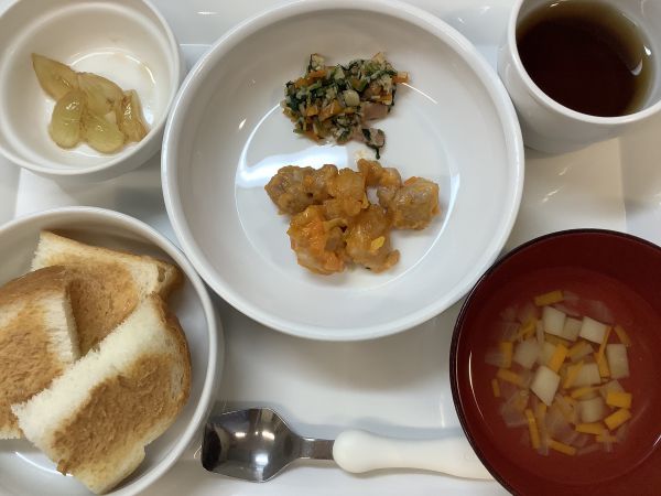 鶏肉のオーロラソース和えです《常食》