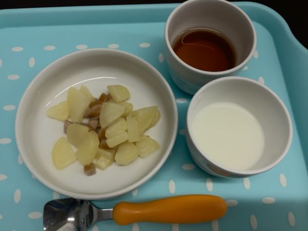 《常食》《アレルギー除去食》おやつは、ジャーマンポテトです。