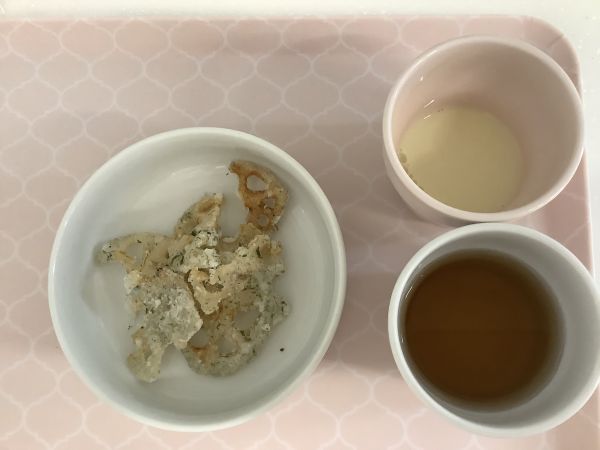 れんこんの磯辺チップスです《常食、アレルギー除去食》