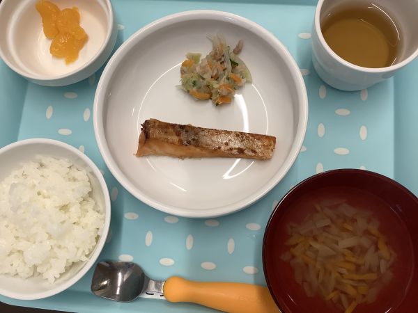 鮭のスタミナ焼きです《アレルギー除去食》