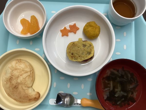 ハロウィンハンバーグです《アレルギー除去食》