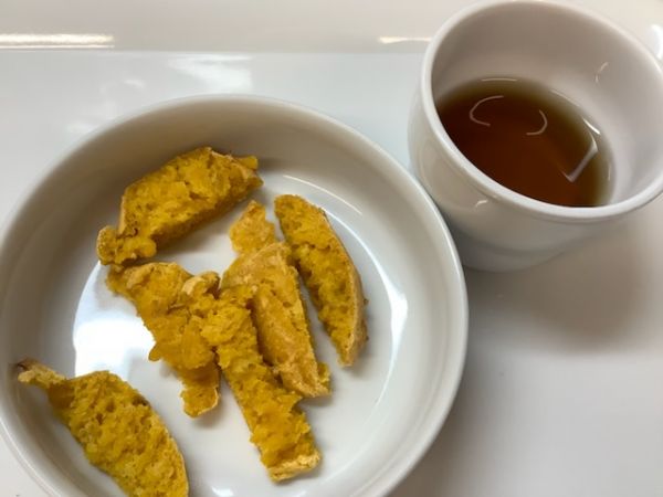《離乳食後期》おやつは、かぼちゃとバナナのスイートパンです