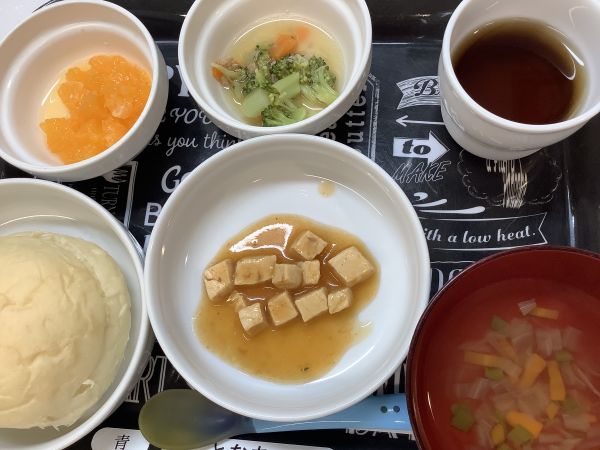 かじきのケチャップ煮です《中期B》