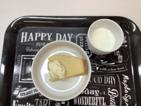 おやつ離乳食中期Bスポンジケーキと豆乳クリーム