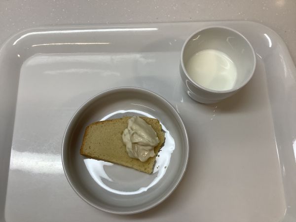 おやつスポンジケーキと豆乳クリーム