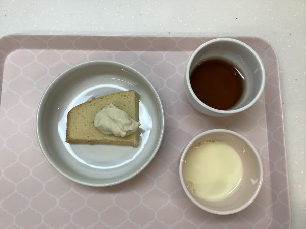 おやつアレルギー除去食スポンジケーキと豆乳クリーム