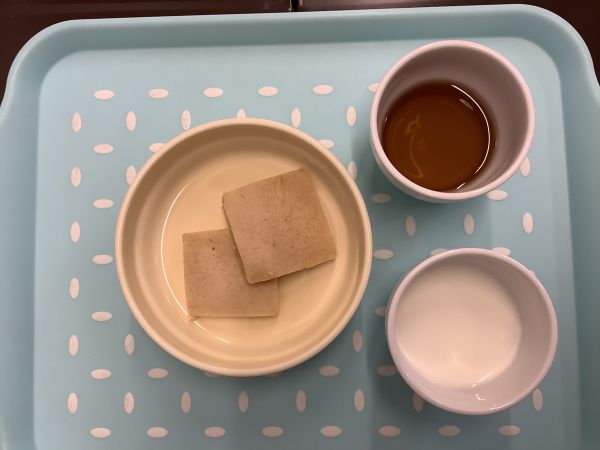 おやつアレルギー除去食黒糖ときなこの米粉パンケーキ