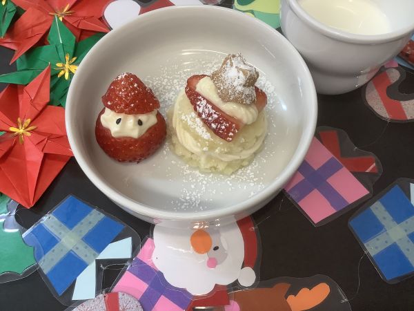 サンタパンケーキです《常食》