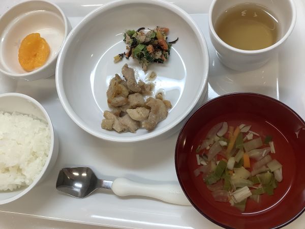 鶏肉のごまみそ焼きです《常食》