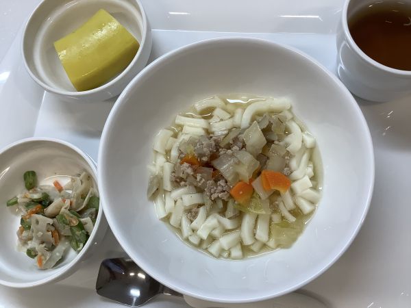 豚汁うどんです《常食》