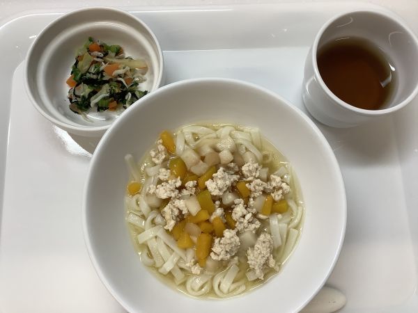 《常食》昼食は、ほうとうです。