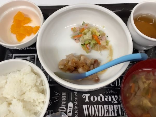 《中期B》昼食は、油淋鶏です。