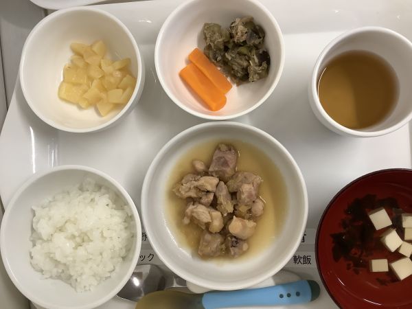 《離乳食完了期》鶏肉のねぎだれ煮です。