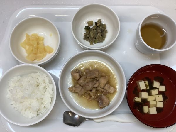 《常食》鶏肉のねぎだれ煮です。