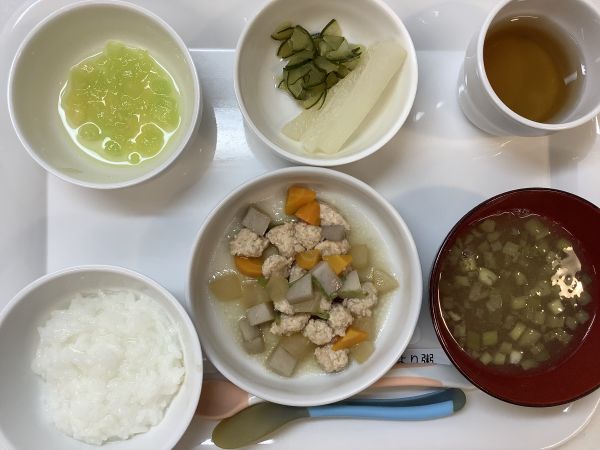 《離乳食後期》筑前煮です。