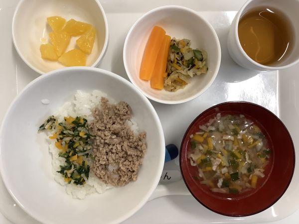 《離乳食完了期》ビビンバ丼です。