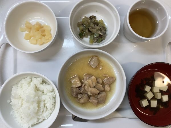 《常食》鶏肉のねぎだれ煮です。