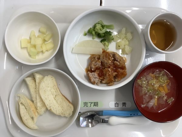 《離乳食完了期》煮込みハンバーグです。