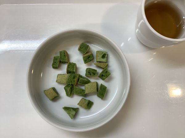 《離乳食後期》おやつは、ポパイパンケーキです。