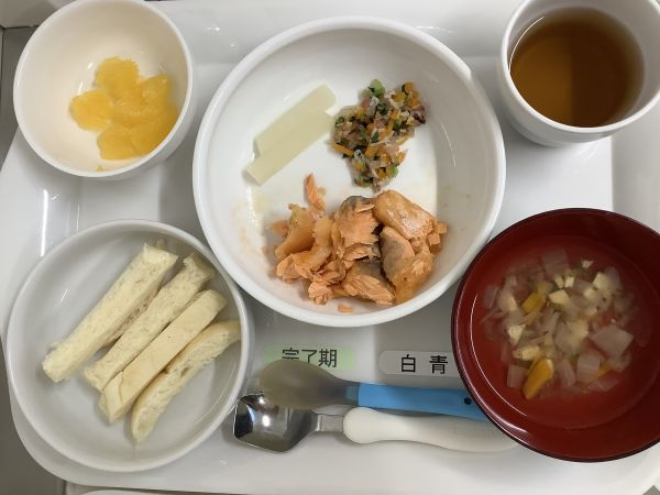 《離乳食完了期》鮭のマリネ風です。