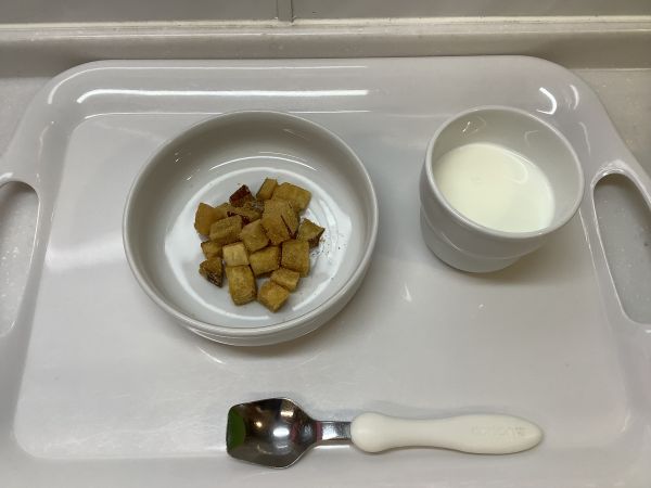 《常食》おやつは、大学きなこです。