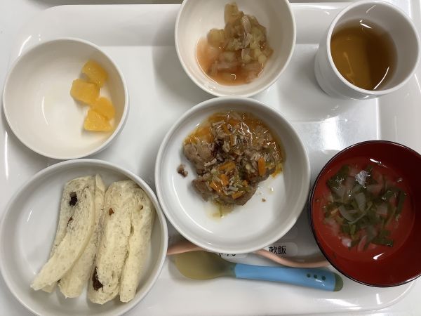 《離乳食後期》和風ハンバーグです。