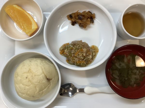 《常食》和風ハンバーグです。