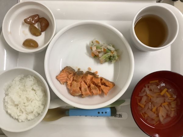 《離乳食完了期》鮭のスタミナ焼きです。