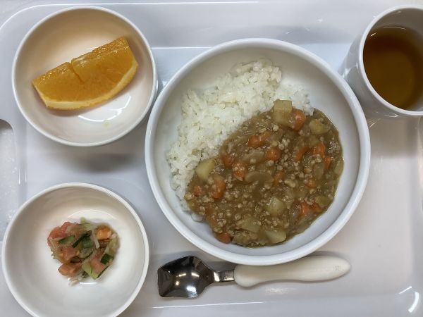 《常食》カレーライスです。
