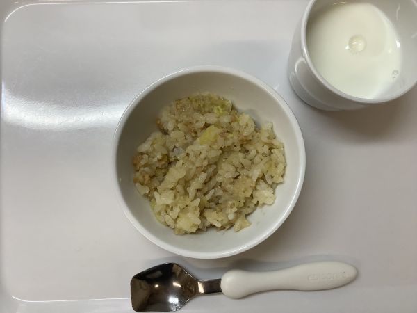 《常食》《離乳食完了期》さつまいもとひき肉の混ぜごはんです。