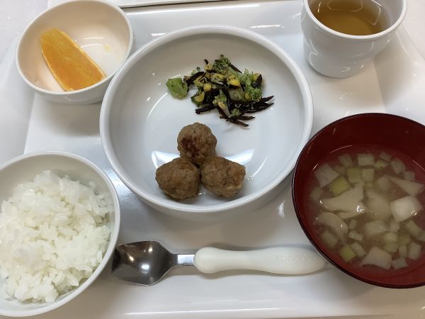 豚肉団子の生姜焼きです《常食》