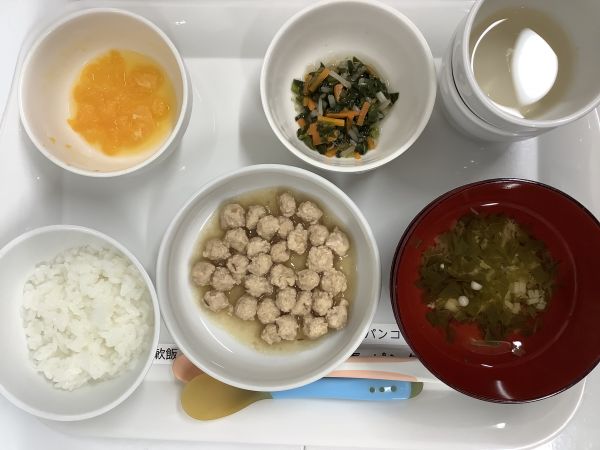 《離乳食後期》豚肉団子煮です。