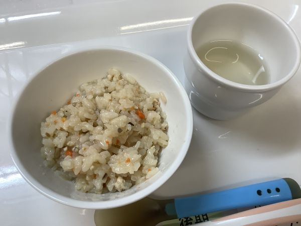 《離乳食後期》おやつ、きのこごはんです。(軟飯)