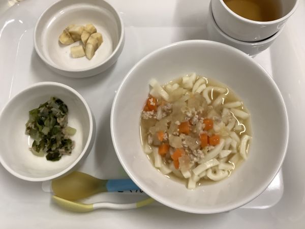 《離乳食後期》みそうどんです。