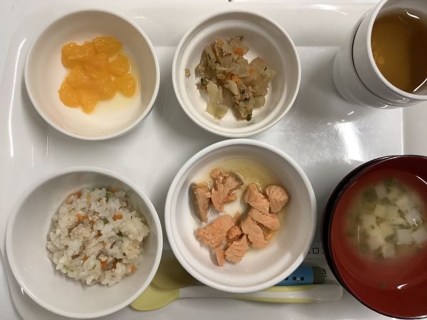 《離乳食後期》鮭のみそ煮です。