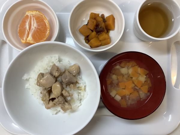 《常食》焼き鳥丼です。