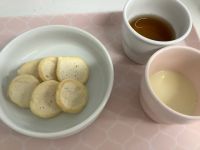 《常食》《アレルギー除去食》おやつは、ヨーグルトパンケーキです。