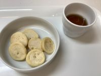 《離乳食後期》おやつは、ヨーグルトパンケーキです。