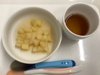 《離乳食後期》おやつは、じゃがいも煮です。