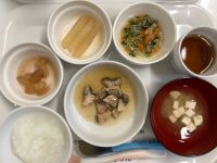 《離乳食後期》昼食は、鯖の煮付けです。