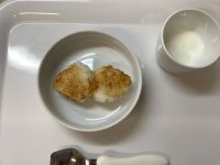 おやつは、焼きみそおにぎりです。《常食》