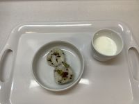 おやつさつまいもと昆布のおにぎり