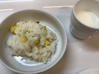 《中期B》おやつは、さつまいも粥です。