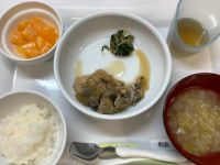 《離乳食完了期》昼食は、鮭のみぞれ煮です