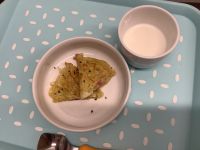 さつまいもとチーズのガレットです《アレルギー除去食》