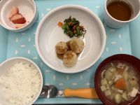 鶏肉団子の甘酢あんかけです《アレルギー除去食》