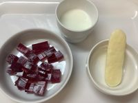 《中期B》おやつは、ぶどうゼリーとハイハインです。