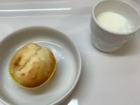 《常食》おやつは、ヨーグルトカップケーキです。