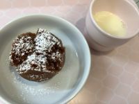 《常食》《アレルギー除去食》おやつは、ココア蒸しパンです。